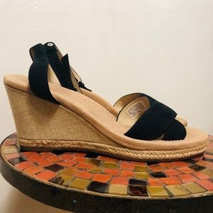 UGG strappy suede lilah platform sandals